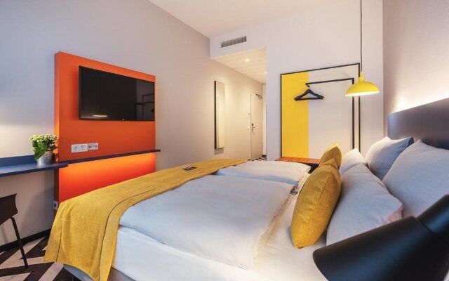 Holiday Inn - the niu, Form Stuttgart Feuerbach by IHG