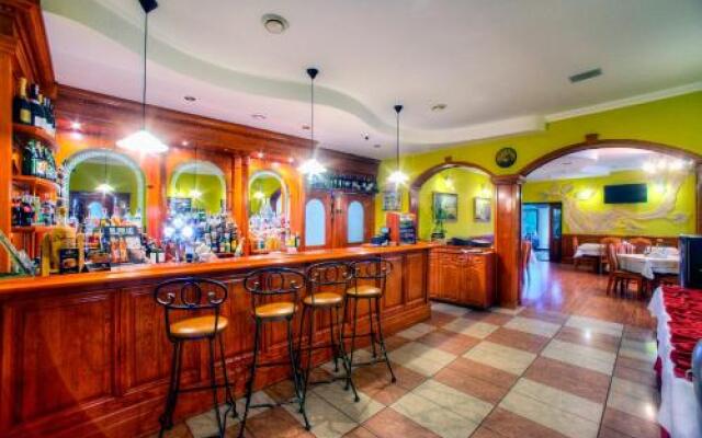 Hotel Zajazd Polonez