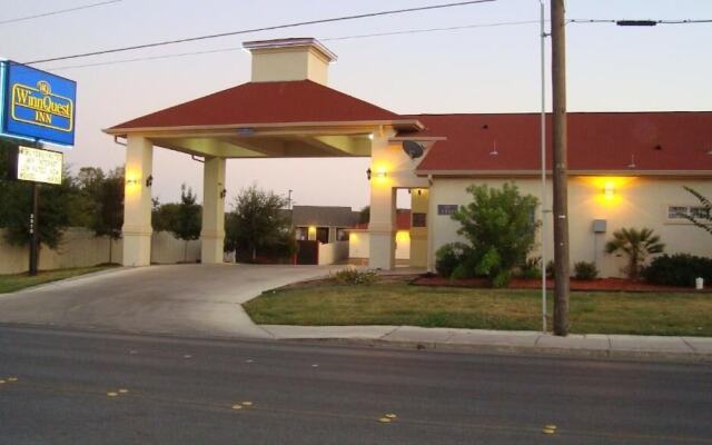 Winnquest Inn Near Ft. Sam Houston