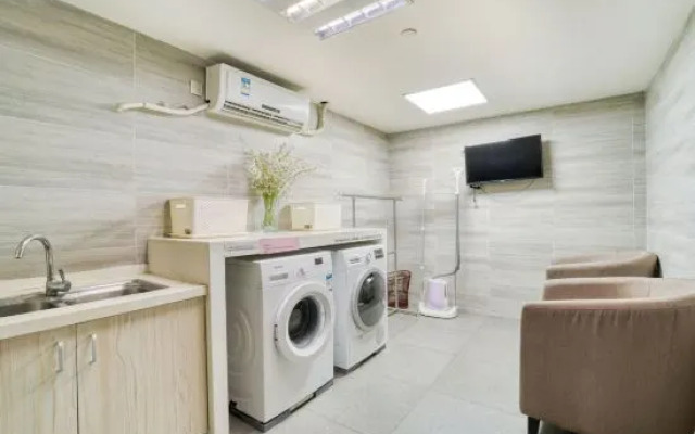 Ni Hao Hotel (Hangzhou Binjiang Longhu Tianjie Jianghan Road Subway Station)