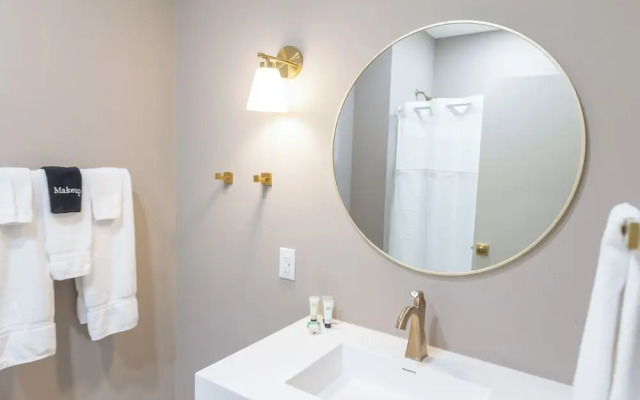 Hotel Whiskey in Pascagoula