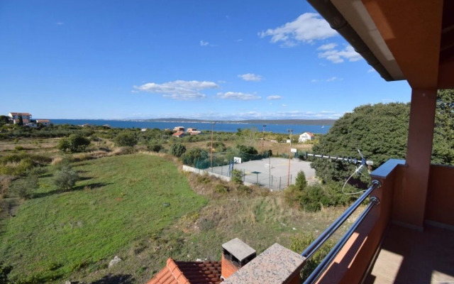 Pero - Free Parking - A2- Crveni