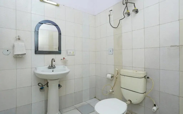 Oyo 708 Hotel Sanjeevni