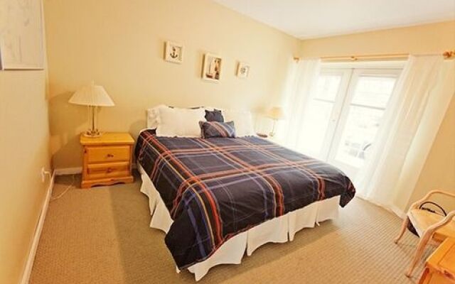 The Lodge at Weir's Beach