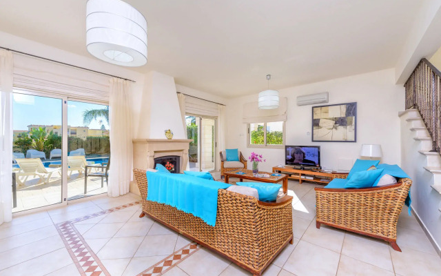 Ariadne Villa