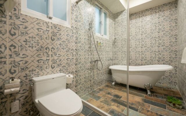 R&J GuestHouse