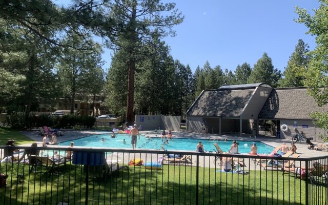 River Ridge 416b 1 Bedroom Condo by RedAwning