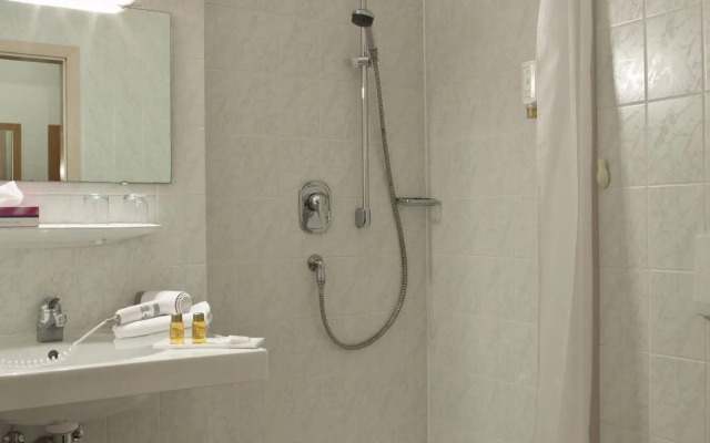 Airport Hotel Stetten