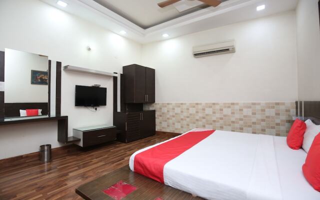 OYO 18599 Hotel Rc Residency