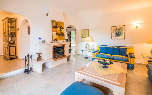 Stunning 3-bed Villa in Albufeira