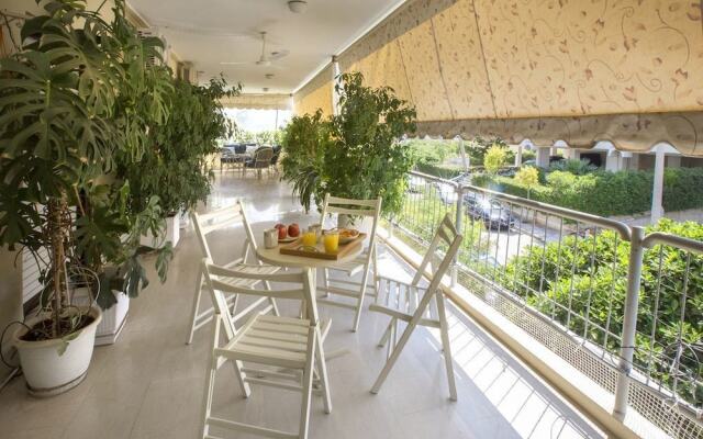 Family Holidays Apartment in Glyfada by GHH