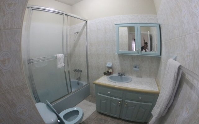 Royal Tower Suites