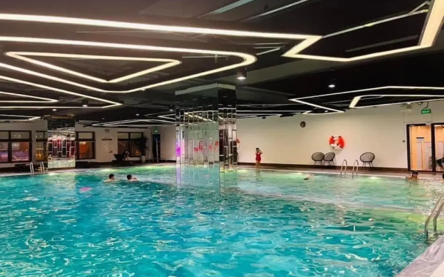 D El Dorado Westlake Luxury Apartments