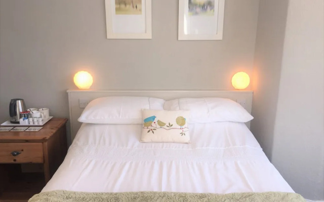 Summer Breeze Guest House
