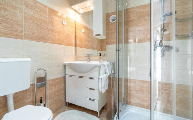 Awesome Apartment in Premantura With 1 Bedrooms and Wifi