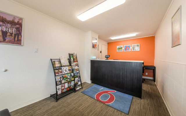 Motel 6 Cranbrook, BC