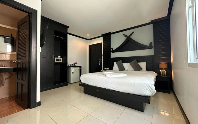 Hallo Patong Hotel & Restaurant