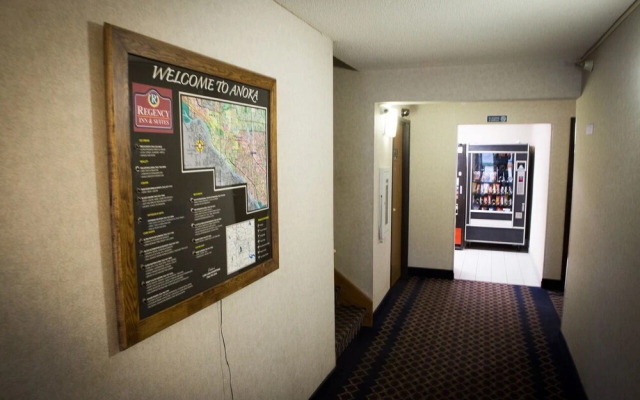 Regency Inn and Suites, Anoka