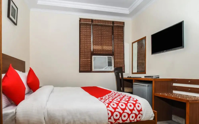 Oyo Flagship 14620 Kabila Karol Bagh