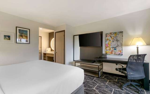 La Quinta Inn & Suites by Wyndham Des Moines West Clive