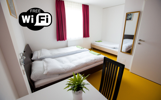 A&T Hotel & Hostel