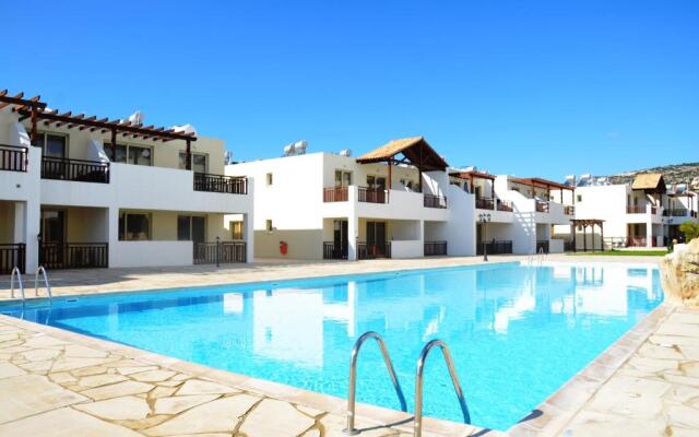 Studio with shower room E5, full kitchen, poolside, FREE WIFI