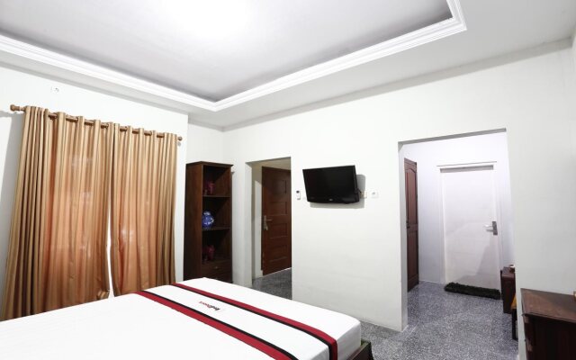 Oyo 1059 Roemah Oma Guest House