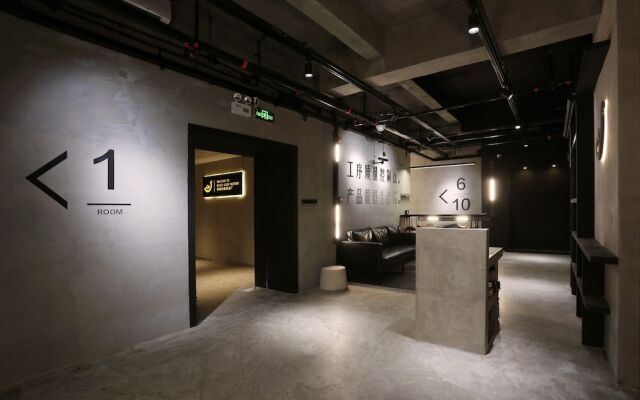 Black Gold Factory Boutique Design Hotel