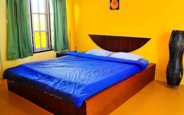Charlize Hotel