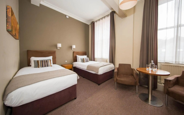 The Met Hotel