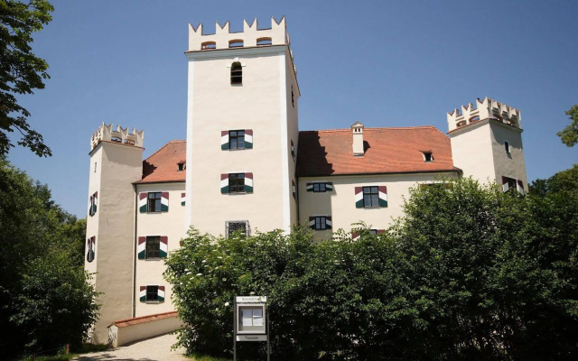 Schlossparkhotel Mariakirchen