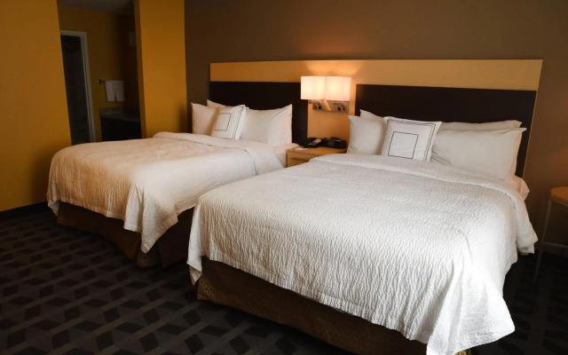 TownePlace Suites Lawrence Downtown