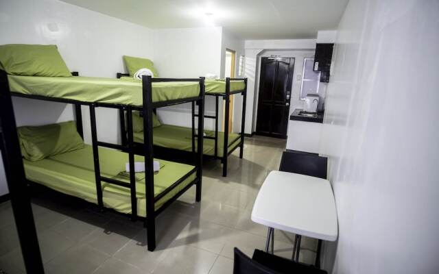 SR Hostel - Adults Only