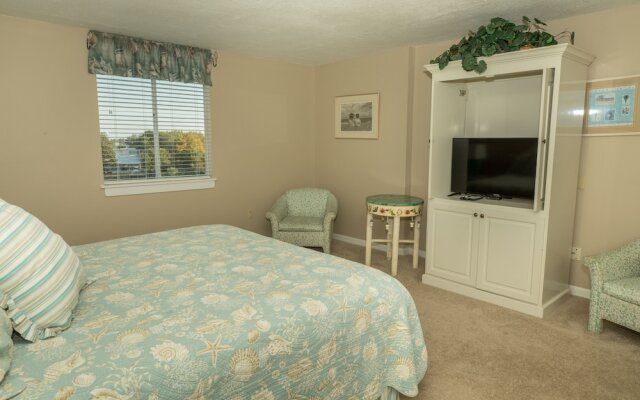 Dolphin Point 601B - 2 Br Condo