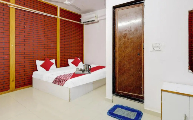 OYO Flagship 70173 Hotel Cozy Rooms