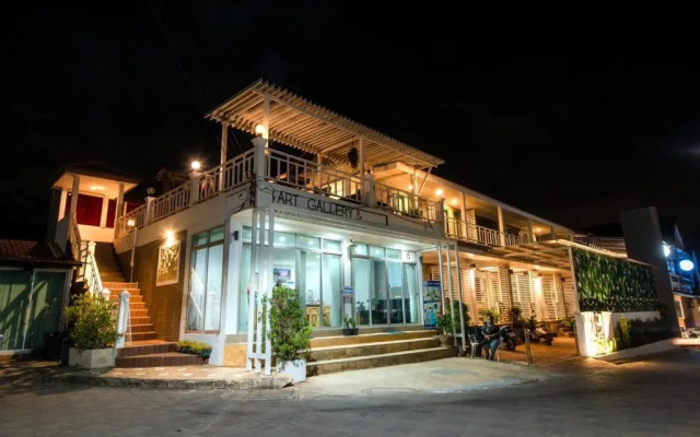 The Leaf & Pool Accommodation Koh Larn