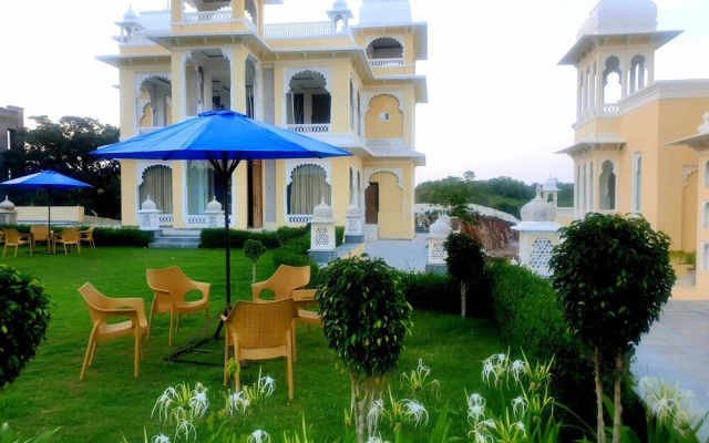The Everest Hill Resort