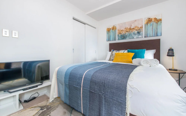 Ehome - Perfect Location - Dream Under Skytower