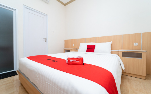 RedDoorz near Griya Agung Palembang