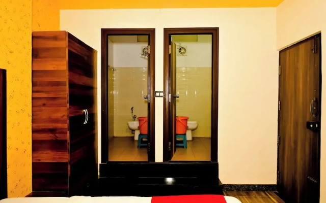 M K Arcade Hotel