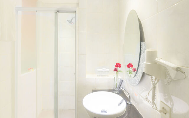 J Hotel Bandara Soekarno Hatta