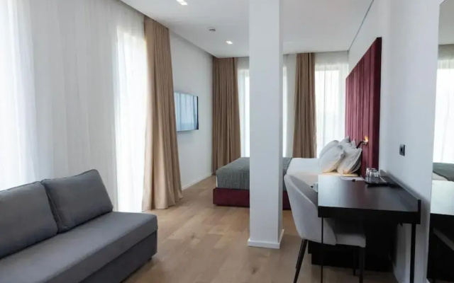Lans Hotel