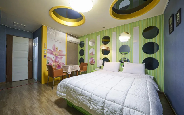 Geochang M Self Check-in Motel