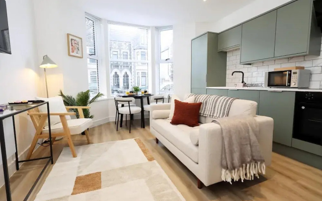 Modern & Cosy 2 Bed Flat in Charming Roath
