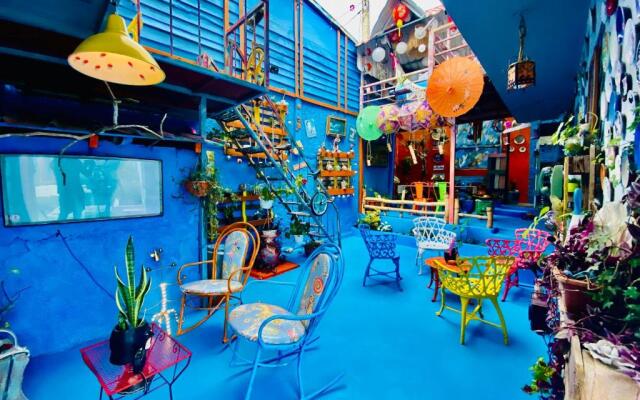 La Fuente House Hostel