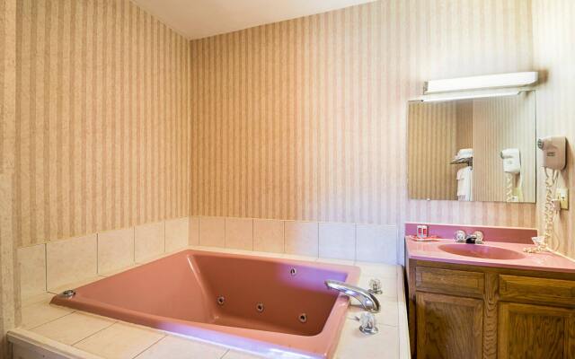 Econo Lodge Lee - Great Barrington