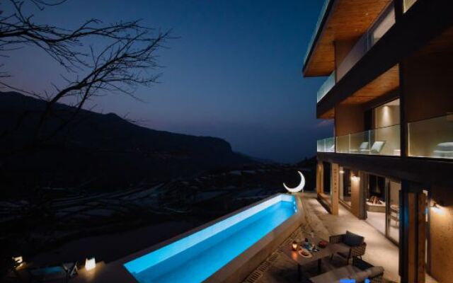 Yuanyang Mountain Residence