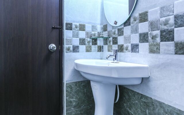 Treebo Trend Dwaraka Grand