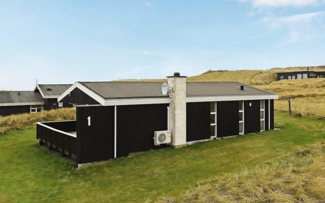 6 Person Holiday Home in Lokken-by Traum