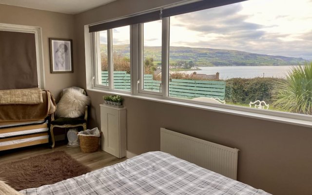Ballygally Seaview and Garden 1 Bedroom Hideaway
